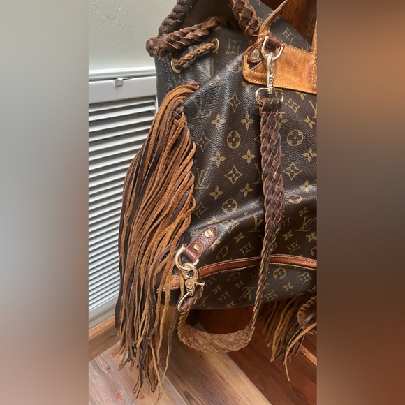 Revamped lv backpack - Picture 10 of 14